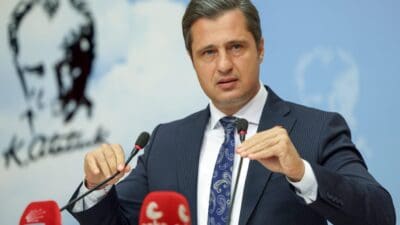 CHP Sözcüsü Deniz Yücel, MEB'in okullardaki temizlik sorununu çözmediğini, CHP’li