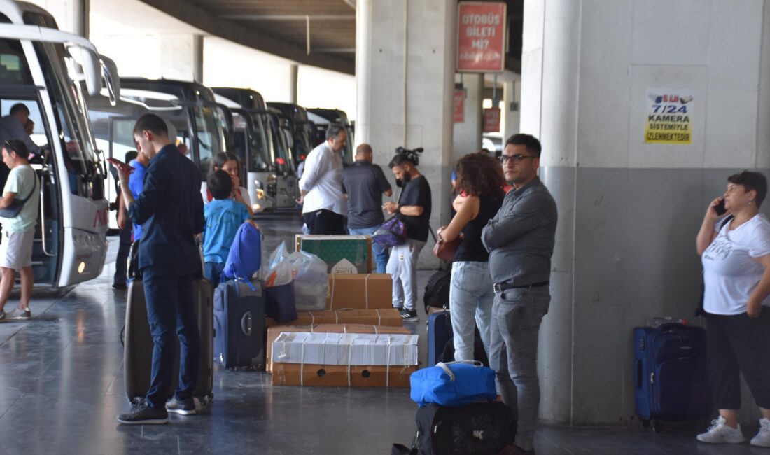 İzmir Büyükşehir Belediyesi ekim ayı olağan meclis toplantısının ikinci birleşimini