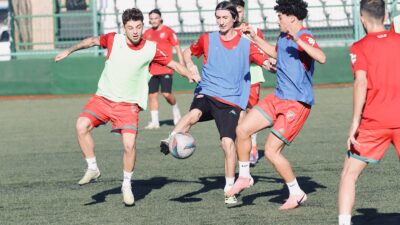 TFF 3. Lig’de zirve mücadelesi veren Karşıyaka’da tecrübeli stoper Onur