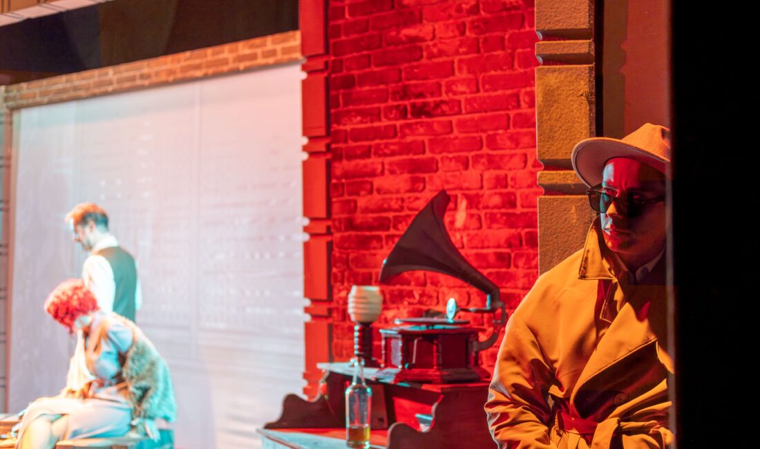 Bornova Belediyesi Şehir Tiyatrosu (BBŞT), 2024 sezonunu Patrick Barlow’un "39