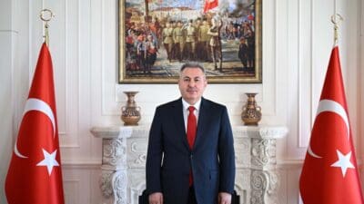 İzmir Valisi Süleyman Elban, 29 Ekim Cumhuriyet Bayramı nedeniyle yayımladığı