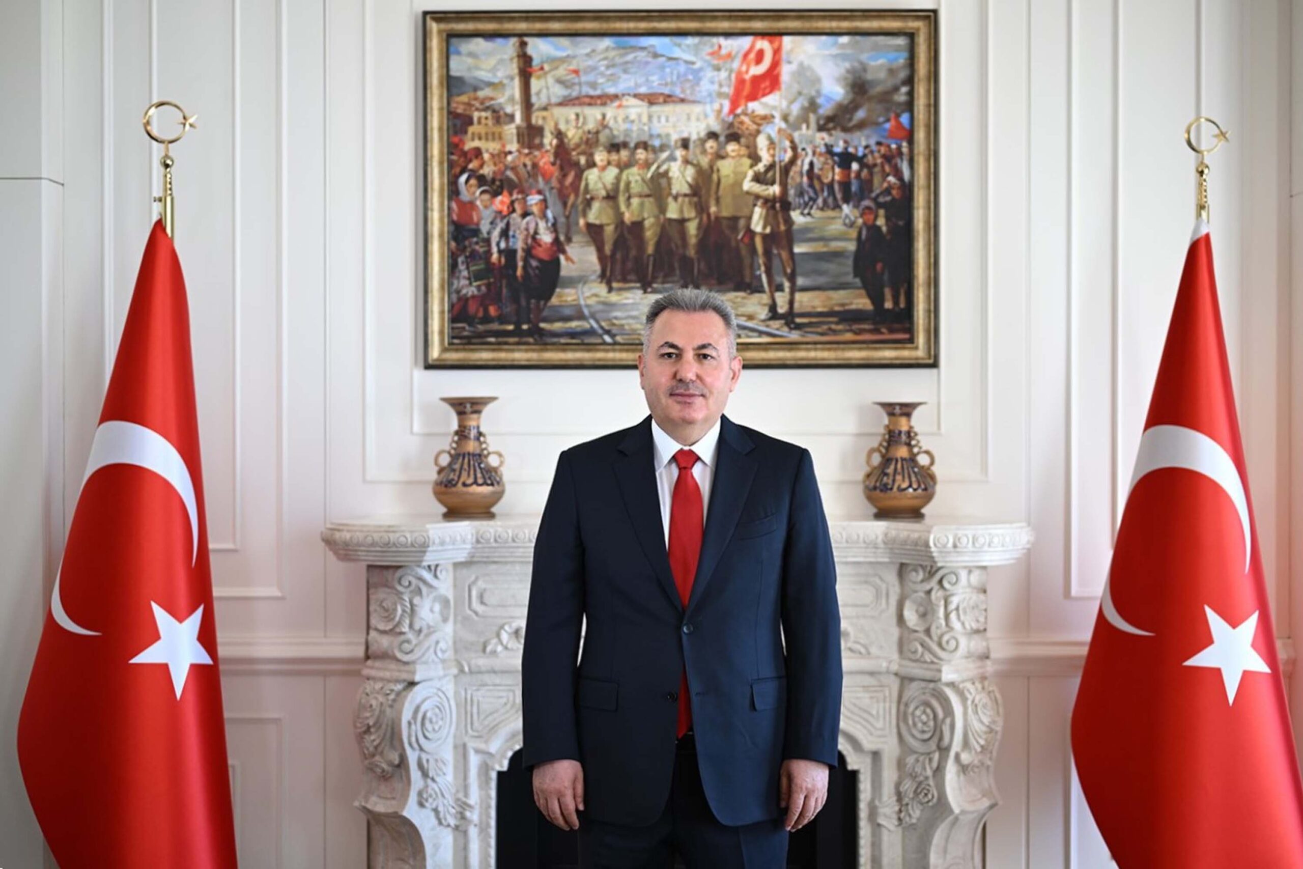 İzmir Valisi Süleyman Elban, 29 Ekim Cumhuriyet Bayramı nedeniyle yayımladığı