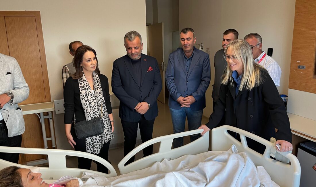 AK Parti İzmir Milletvekili Ceyda Bölünmez Çankırı İzmir'in Çiğli ilçesinde