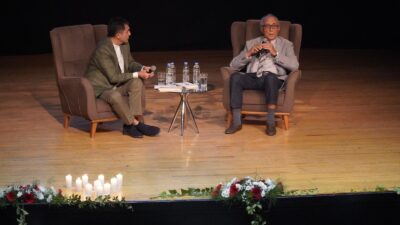 İzmir Büyükşehir Belediyesi tarafından düzenlenen İzmir Sanat Söyleşileri’nin konuğu usta