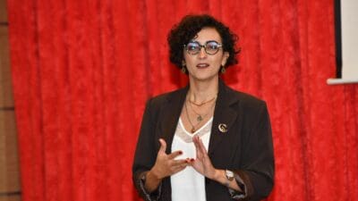 Çiğli Belediyesi tarafından düzenlenen interaktif seminerde Eğitmen ve Hikaye Anlatıcısı
