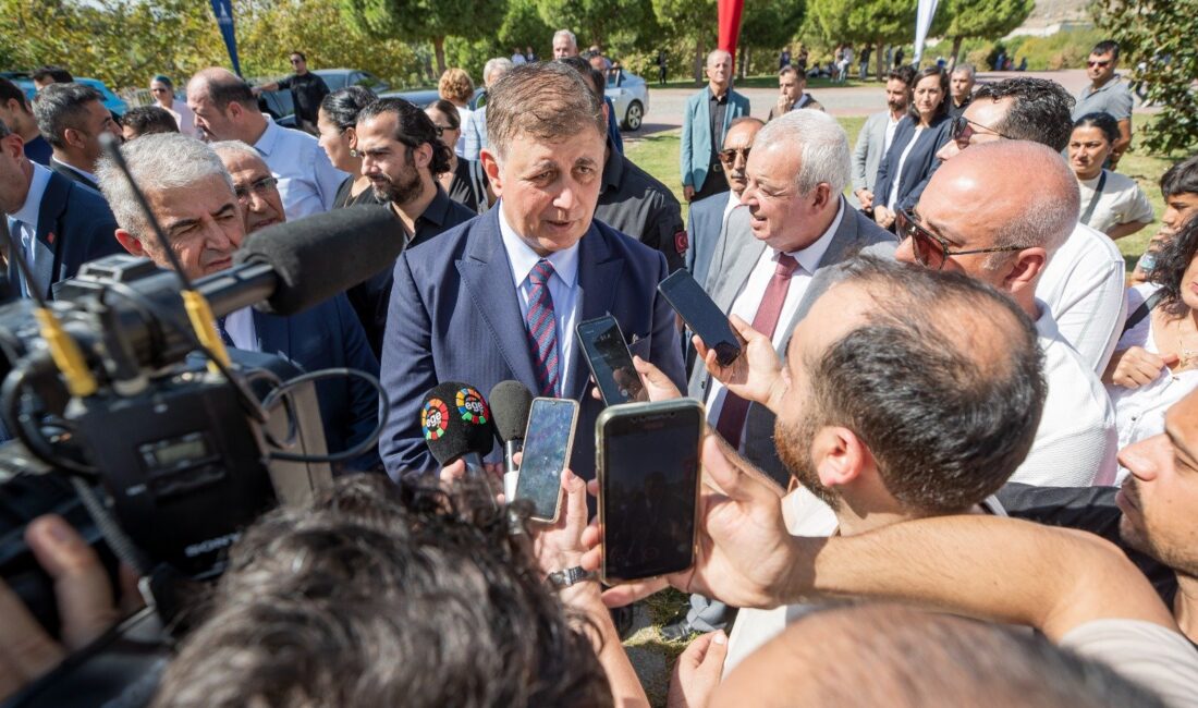 İzmir Büyükşehir Belediye Başkanı Dr. Cemil Tugay’ın İzmir'in kurtuluşunun 102'nci