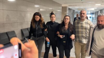 Dilan Polat ile kardeşi Sıla Doğu kaldıkları yerden devam ediyor.