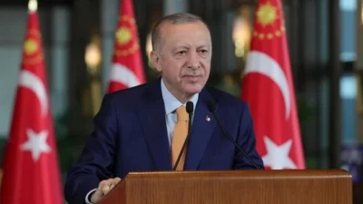 Cumhurbaşkanı Recep Tayyip Erdoğan, Kabine Toplantısı'nın ardından anayasanın ilk 4