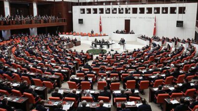 Kamuoyunda "etki ajanlığı" olarak bilinen düzenleme, muhalefetin itirazları sonrası geri
