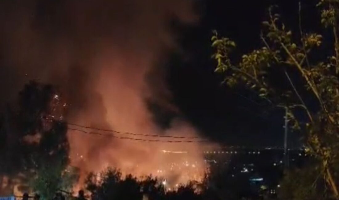 İzmir'in Buca ilçesinde, tüpten kaynaklandığı belirtilen bir patlama, çevrede paniğe
