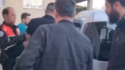 "İzmir’in Karşıyaka ilçesinde, çeşitli suçlardan hakkında kesinleşmiş 22 yıl 5