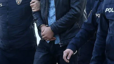 23 yıl önce cezaevinden firar eden ve eşini öldürmek suçundan