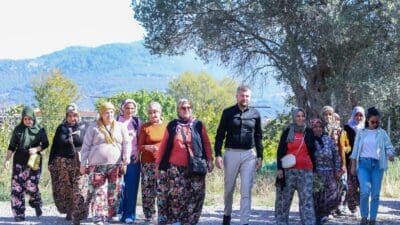 Buca Belediye Başkanı Görkem Duman, Dünya Kadın Çiftçiler Günü’nde ilçenin