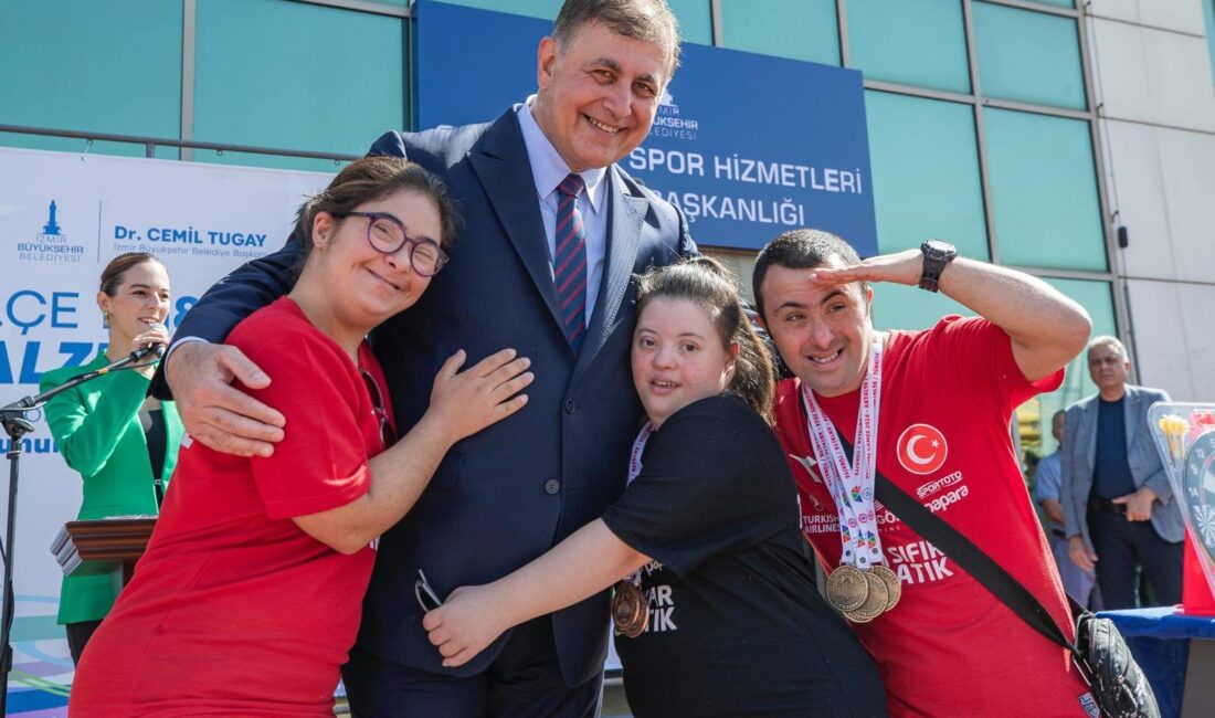 İzmir Büyükşehir Belediye Başkanı Dr. Cemil Tugay, eğitimde fırsat eşitliği