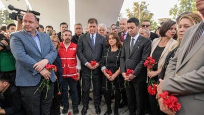 İzmir Büyükşehir Belediye Başkanı Dr. Cemil Tugay, 30 Ekim İzmir