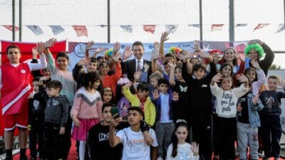 Bayraklı Belediyesinin düzenlediği Mahalle Şenliği, Cengizhan Mahallesi Ekrem Akurgal Parkı’nda