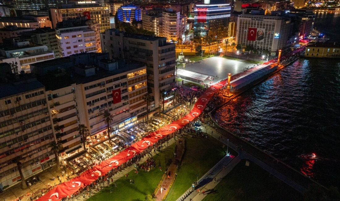 İzmir Büyükşehir Belediyesi, 29 Ekim Cumhuriyet Bayramı’nı adına yakışır bir