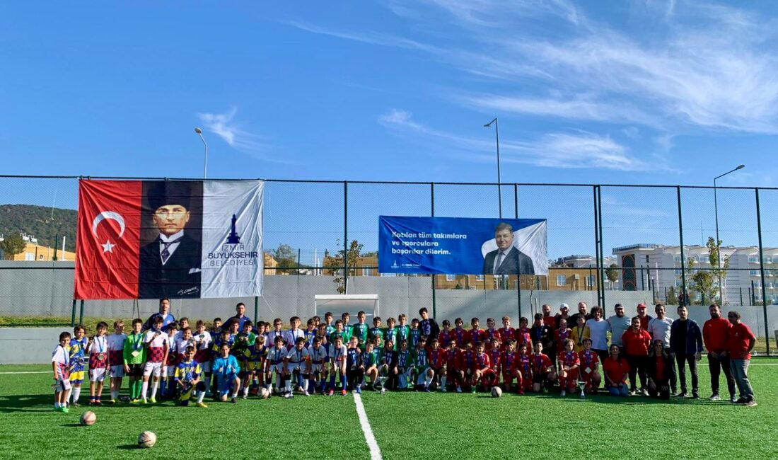 İzmir Büyükşehir Belediyesi, Cumhuriyet’in kuruluşunun 101. yılı etkinlikleri kapsamında U12