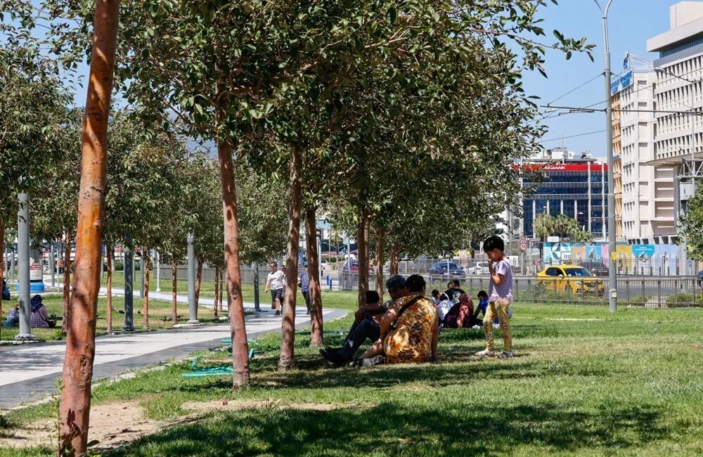 Türkiye genelinde hava sıcaklıkları artarken Marmara’da lodos sert esecek. Batı