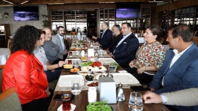 Narlıdere Belediye Başkanı Erman Uzun, 19 Ekim Muhtarlar Günü dolayısıyla