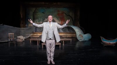 İzmir Büyükşehir Belediyesi Şehir Tiyatroları, yeni sezonu “Rüstemoğlu Cemal’in Tuhaf