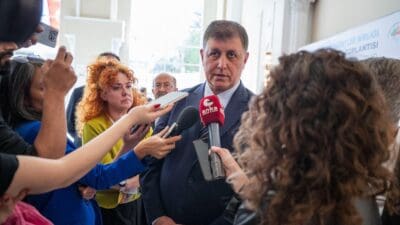 Sağlıklı Kentler Birliği'nin 42. Olağan Meclis Toplantısı sonrası basın mensuplarının