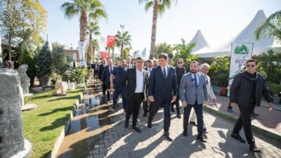 İzmir Büyükşehir Belediye Başkanı Dr. Cemil Tugay, Türk Havacılık ve