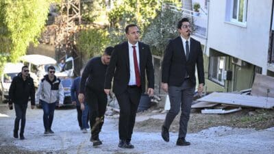 Bornova Belediyesi, ilçe genelinde başlattığı asfalt serim çalışmaları kapsamında Pınar