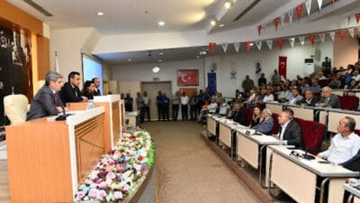 Çiğli Belediye Meclisi’nin Ekim ayı toplantısında, 26 yıldır çözülemeyen kooperatif