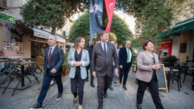 İzmir Büyükşehir Belediye Başkanı Dr. Cemil Tugay, Büyükşehir Belediyesi tarafından