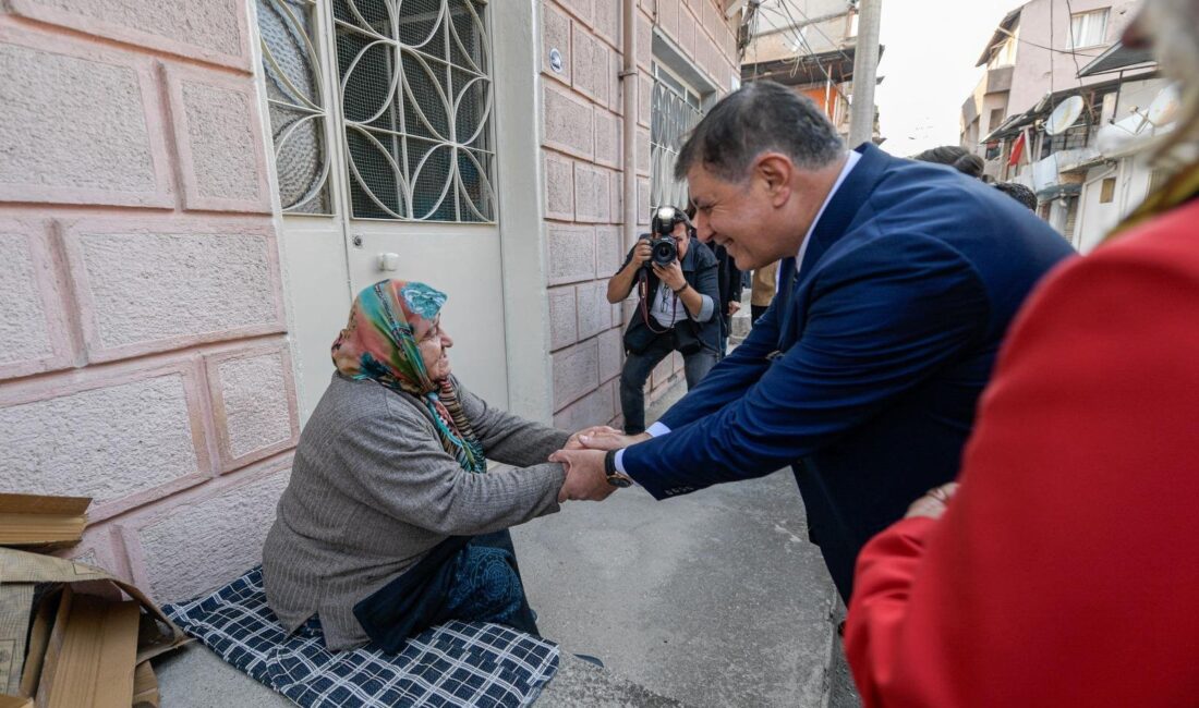 İzmir Büyükşehir Belediye Başkanı Dr. Cemil Tugay, Konak Belediye Başkanı