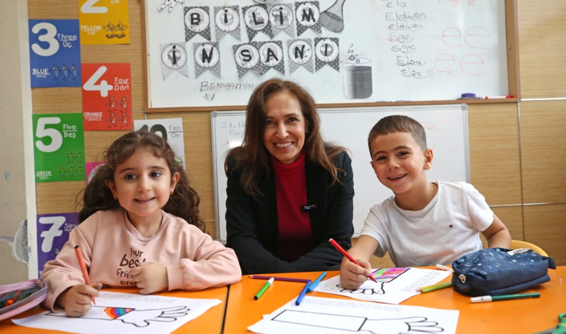 Karşıyaka Belediye Başkanı Yıldız Ünsal, kurum bünyesinde hizmet veren anaokullarını