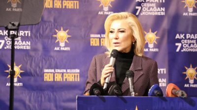 AK Parti İzmir Milletvekili Şebnem Bursalı, CHP Genel Başkanı Özgür