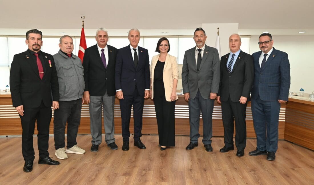 Karabağlar Belediye Başkanı Helil Kınay, Türkiye Emekli Astsubaylar Derneği (TEMAD)