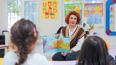 Buca Belediyesi, küçük yaştaki çocuklara kitap sevgisi aşılamak için Anne