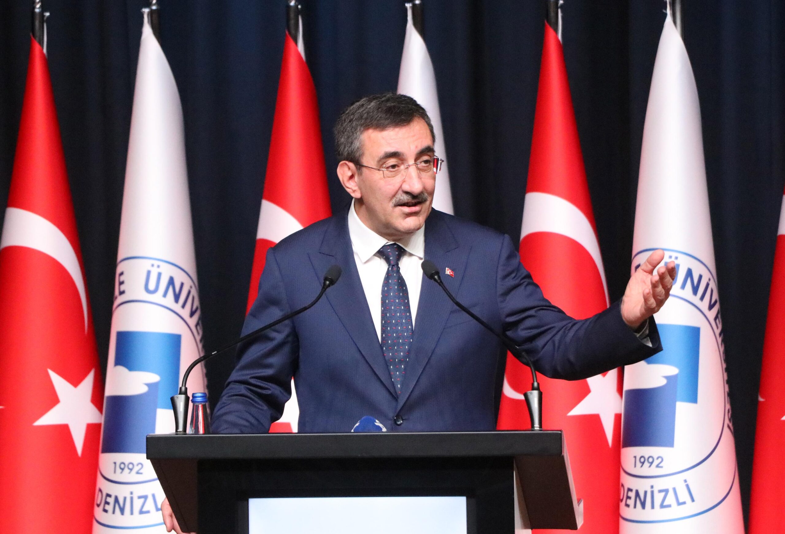 Cumhurbaşkanı Yardımcısı Cevdet Yılmaz, "Cumhurbaşkanlığına bağlı yeni bir Siber Güvenlik