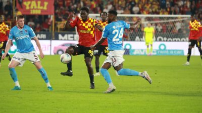 İzmir'de, haşere ilaçlaması yapılan bir apartmanda 1 yaşındaki bebek T.A.K.