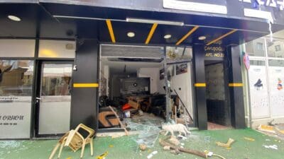İzmir'in Seferihisar ilçesinde, iki grup arasında başlayan dostluğun pornografik görüntülerin