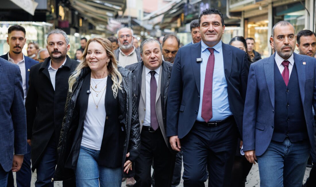 Konak Belediye Başkanı Nilüfer Çınarlı Mutlu, CHP Genel Başkan Yardımcısı