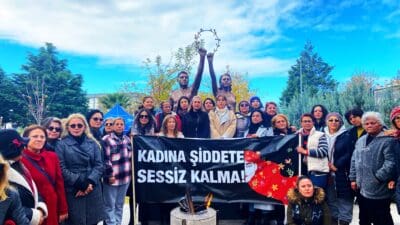 25 Kasım’ da kadına uygulanan şiddeti gündeme taşımak ve mücadeleyi