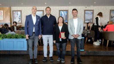Tekstil Mühendisleri Odası İzmir Şubesi, üyeleriyle bir araya geldiği kahvaltı