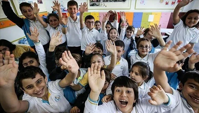 Milli Eğitim Bakanlığına (MEB) bağlı ilk ve ortaöğretim kurumlarındaki yaklaşık