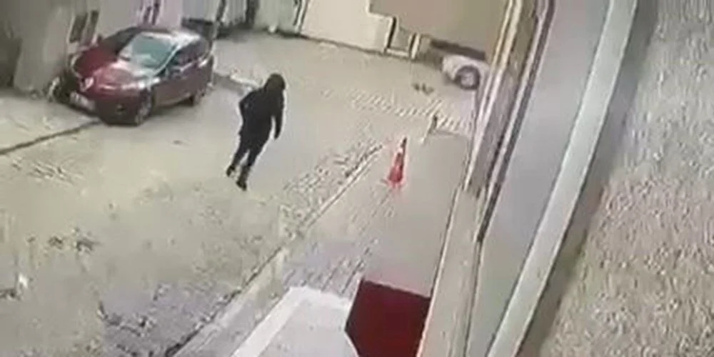 İstanbul’da
ilçe ilçe gezip katliam yaptı! Seri cinayetler öncesi son görüntüsü ortaya
çıktı - 3