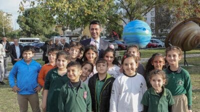 Bayraklı Belediyesi, Dünya Çocuk Hakları Günü dolayısıyla çeşitli etkinlikler düzenledi.
