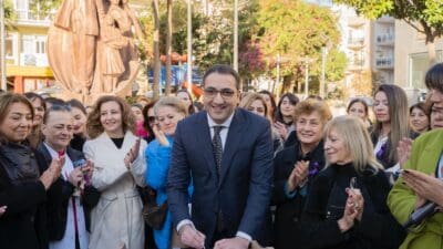 Kadına Yönelik Şiddete Karşı Uluslararası Mücadele Günü nedeniyle Balçova Belediyesi