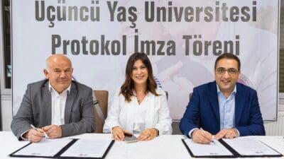 Balçova’da ileri yaş bireylere gönüllü akademisyenler tarafından eğitimlerin verileceği Üçüncü