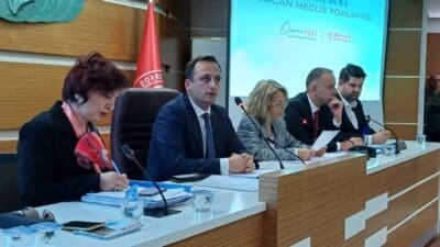 Bornova Belediye Başkanı Ömer Eşki, Esenyurt Belediyesi'ne atanan kayyım kararına