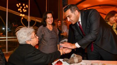 Çiğli Belediye Başkanı Onur Emrah Yıldız, 24 Kasım Öğretmenler Günü’nü