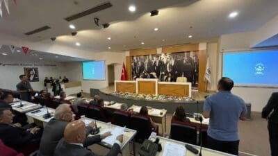 Çiğli Belediyesi Kasım ayı olağan meclis toplantısında, çevre düzenlemelerinden katı