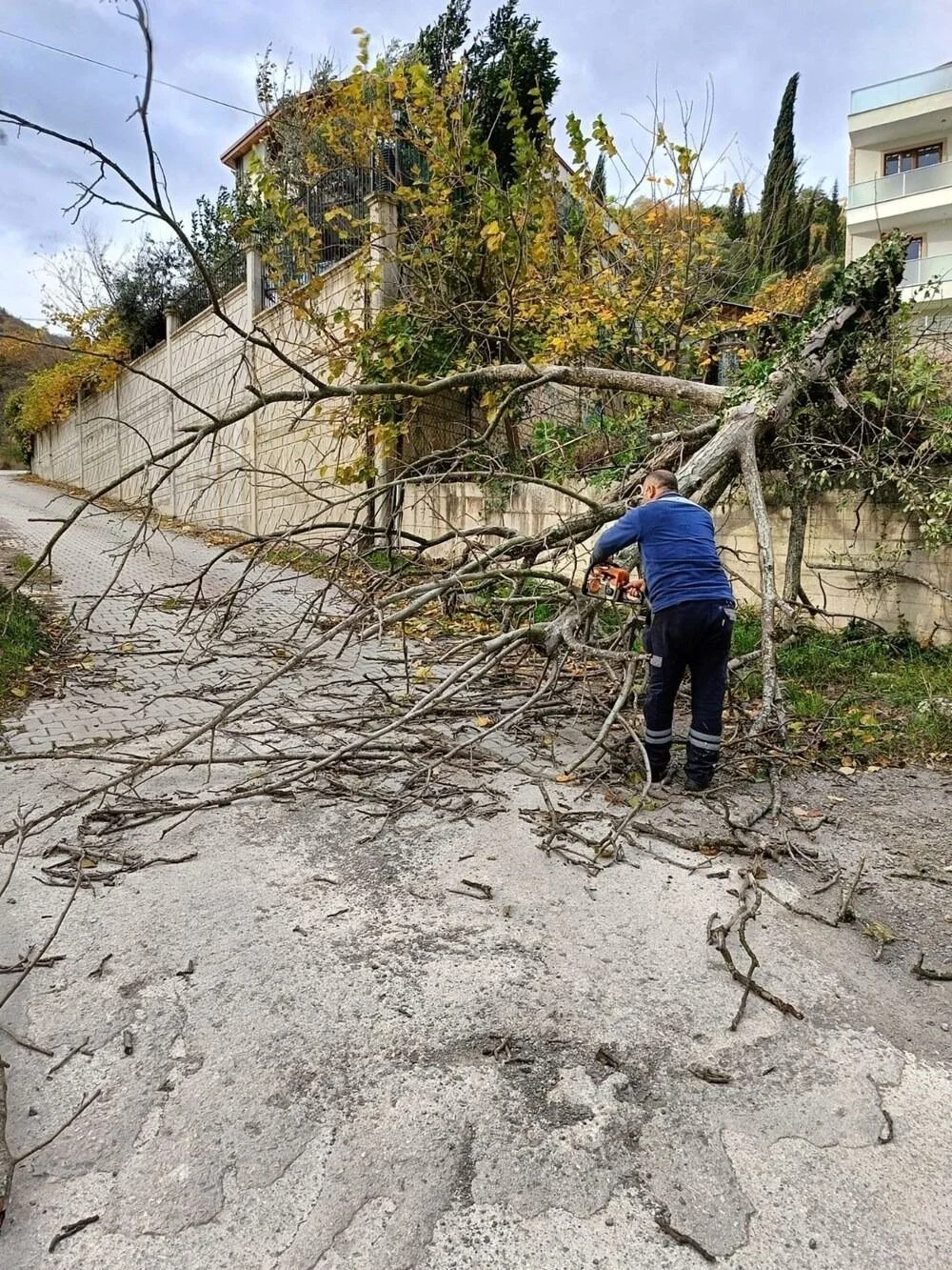 Beklenen yağış başladı: Lodos birçok ilde etkili olmaya devam ediyor - 15